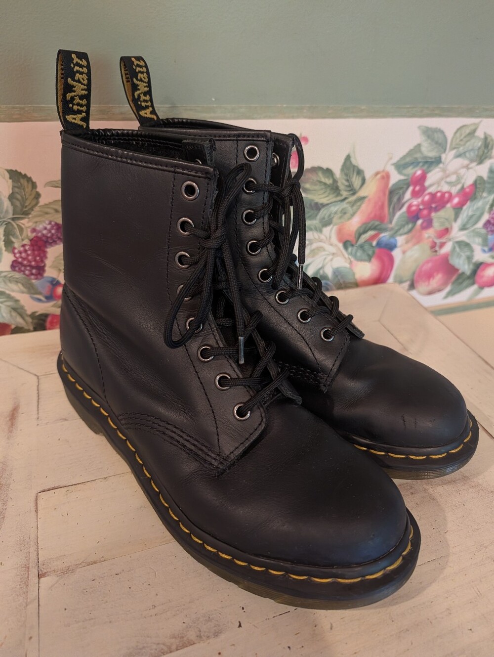 Dr. Martens 1460 Style 11821 Women's Smooth Leather Black Lace-Up Boots Size 9